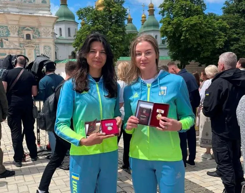 Представників фехтування відзначено державними нагородами з нагоди Дня Конституції